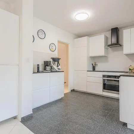 Osher Holiday home *