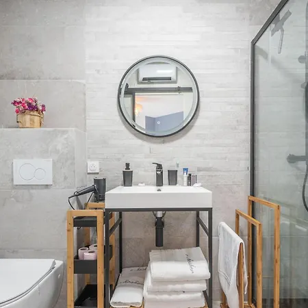 Osher Holiday home *